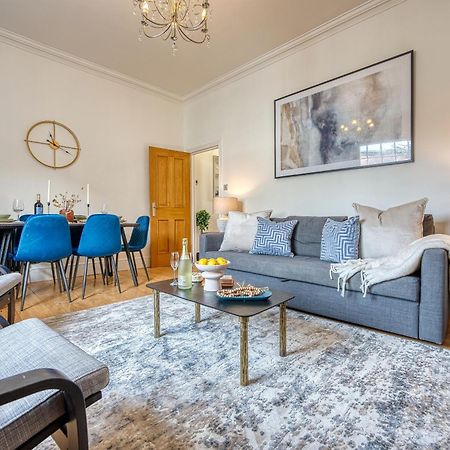 2-Bedroom Stunning, Chic, Modern & Spacious Apartment, Near Ocean Village, Central Southampton - Plenty Of Parking - By Blue Puffin Stays เซาธ์แธมป์ตัน ภายนอก รูปภาพ