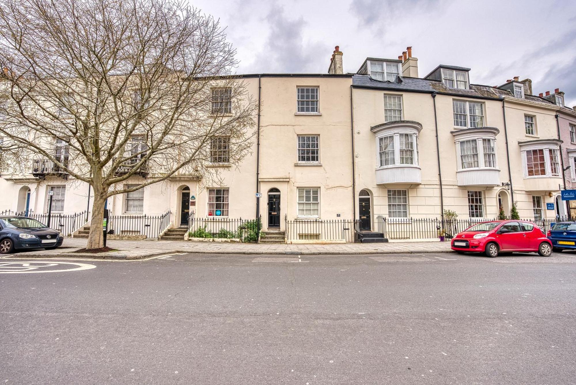 2 Bed Stunning Chic Modern Spacious Apt, Ocean Village, Southampton - Plenty Of Parking - By Blue Puffin Stays ภายนอก รูปภาพ