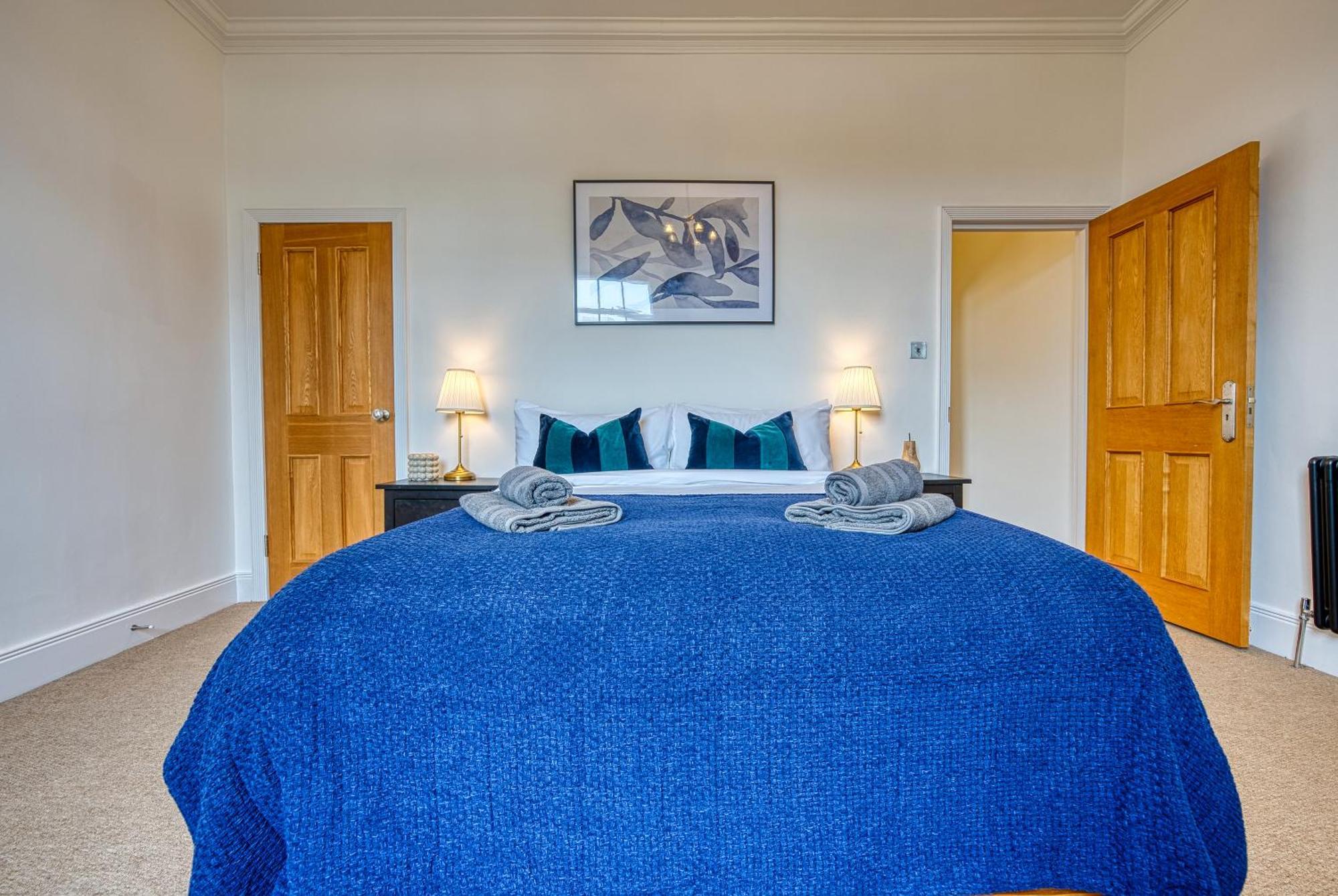 2-Bedroom Stunning, Chic, Modern & Spacious Apartment, Near Ocean Village, Central Southampton - Plenty Of Parking - By Blue Puffin Stays เซาธ์แธมป์ตัน ภายนอก รูปภาพ