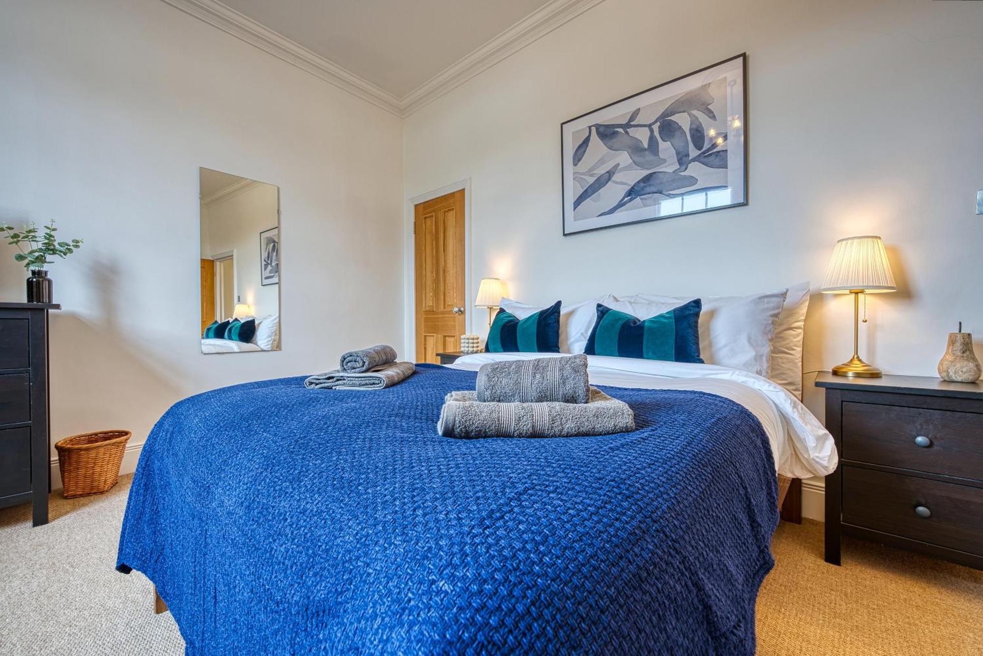2 Bed Stunning Chic Modern Spacious Apt, Ocean Village, Southampton - Plenty Of Parking - By Blue Puffin Stays ภายนอก รูปภาพ