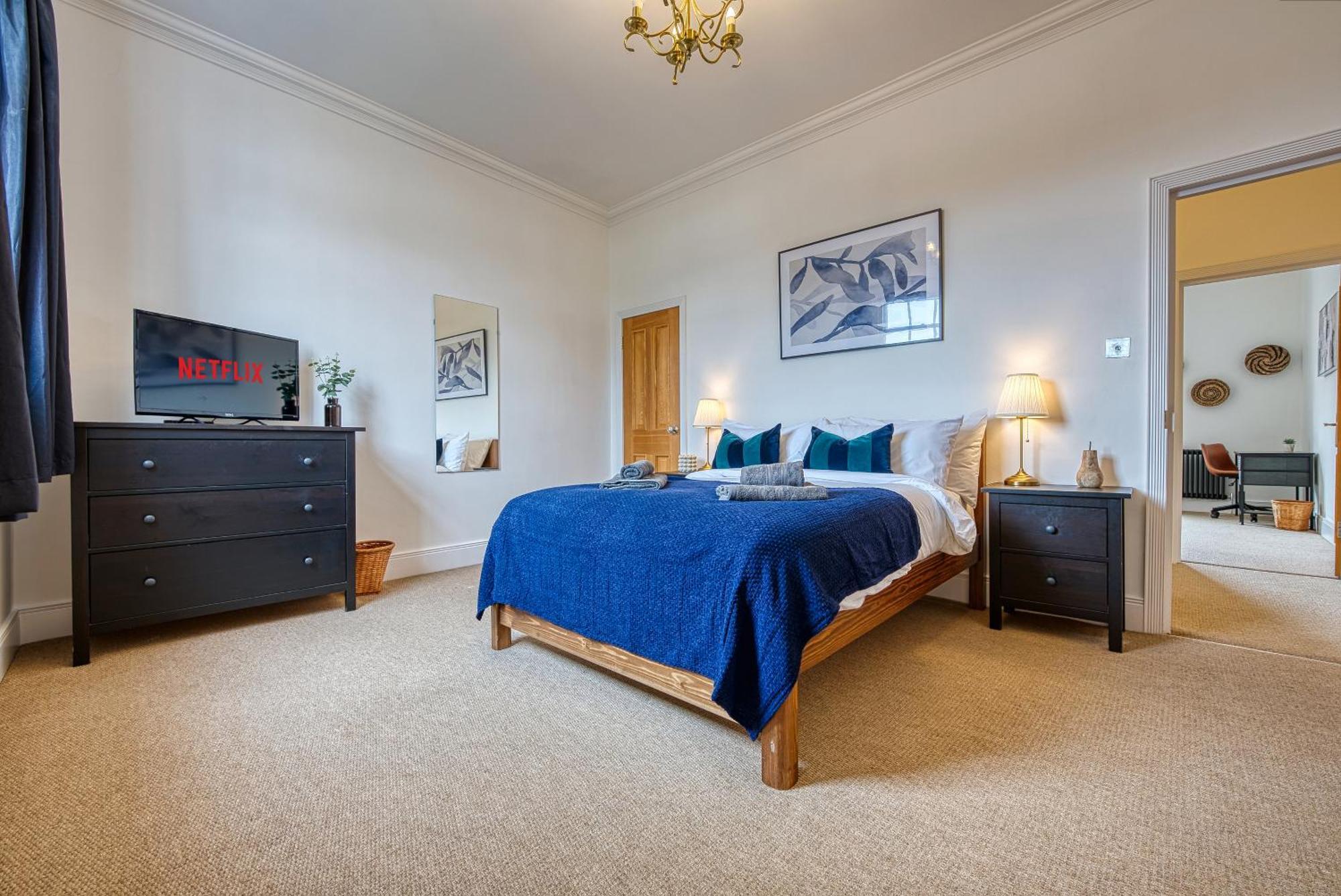 2-Bedroom Stunning, Chic, Modern & Spacious Apartment, Near Ocean Village, Central Southampton - Plenty Of Parking - By Blue Puffin Stays เซาธ์แธมป์ตัน ภายนอก รูปภาพ