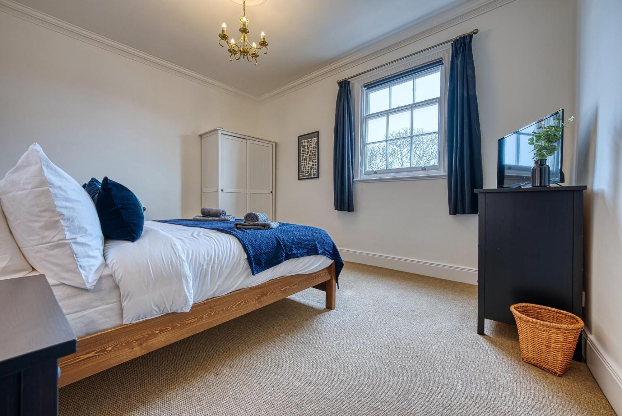 2-Bedroom Stunning, Chic, Modern & Spacious Apartment, Near Ocean Village, Central Southampton - Plenty Of Parking - By Blue Puffin Stays เซาธ์แธมป์ตัน ภายนอก รูปภาพ